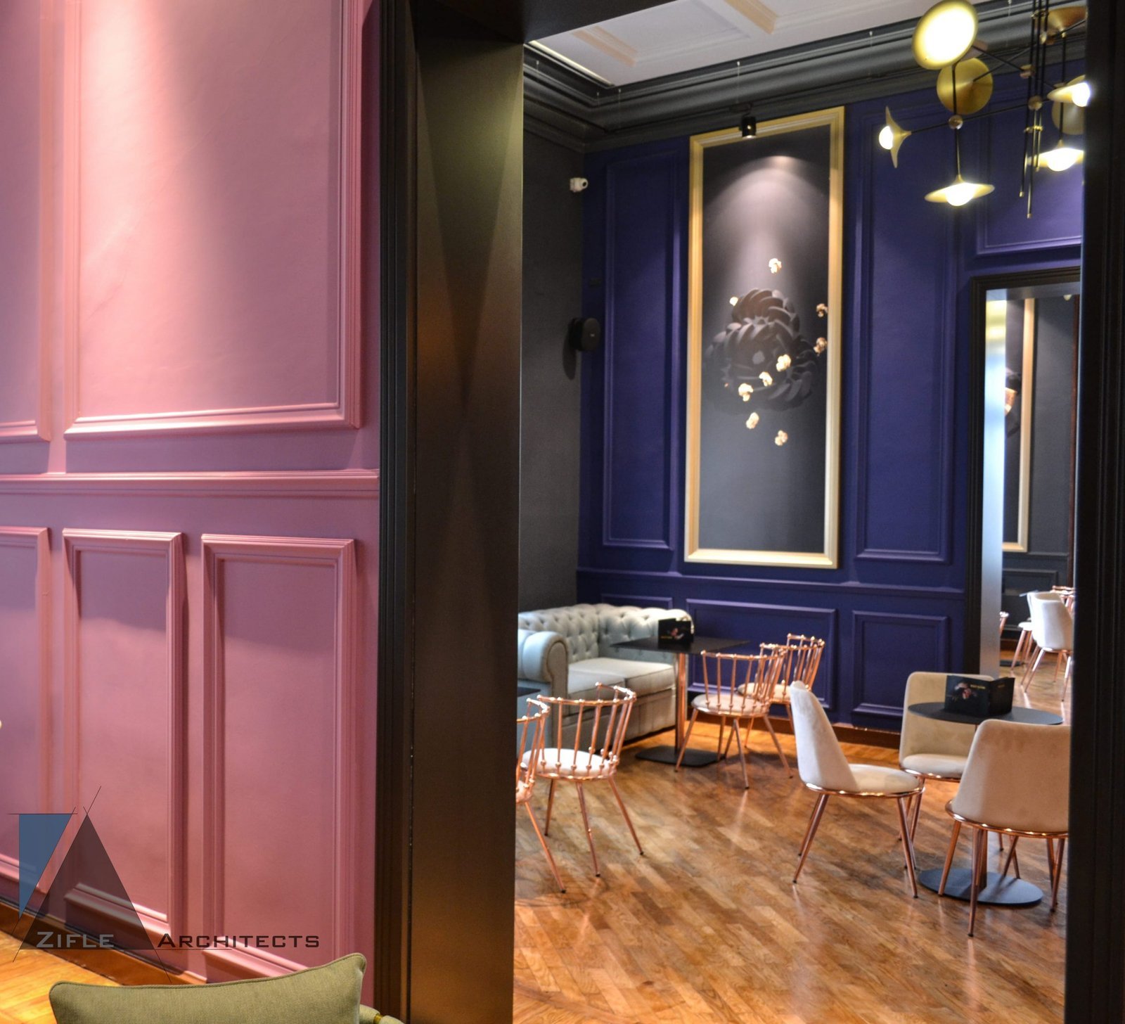 Monarc Bar Cafe
